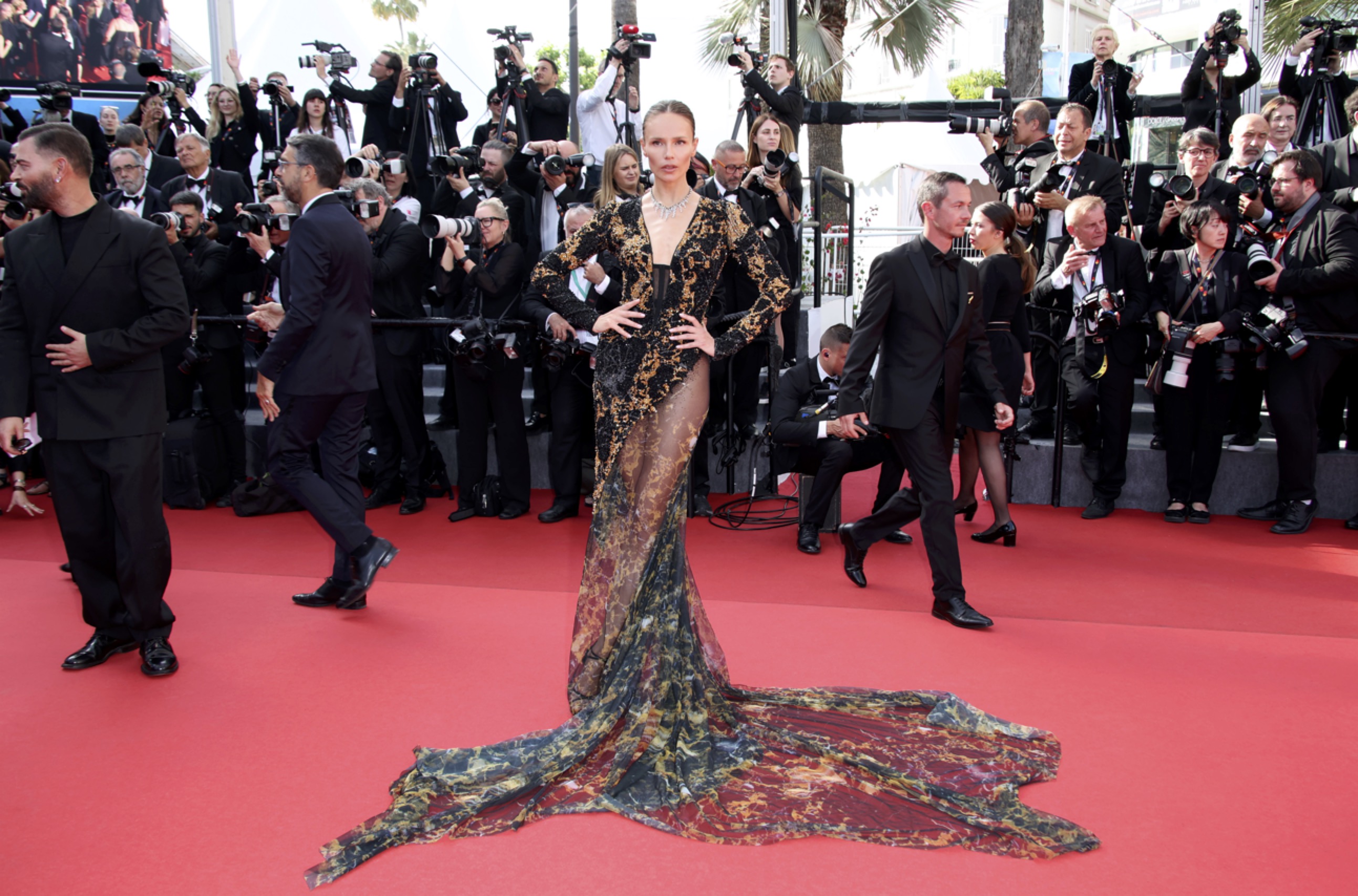 Il Ray of Gold di Roberto Cavalli illumina la Croisette